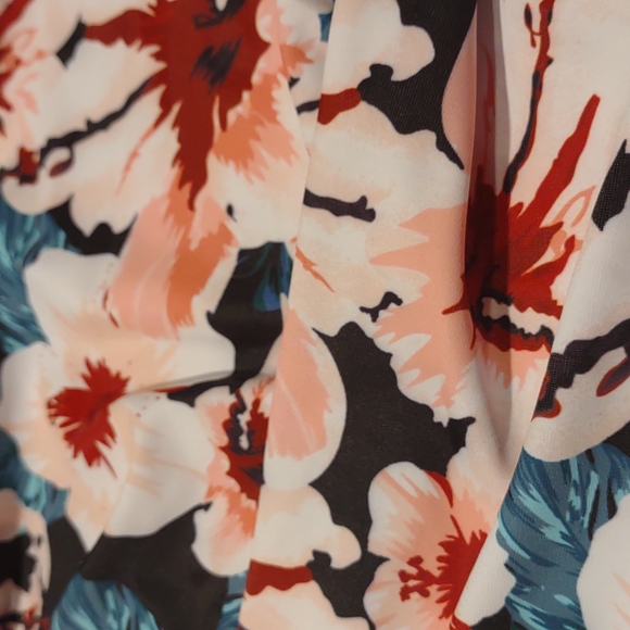 NWOT Woman Swim Bottoms Size L - Picture 2 of 6